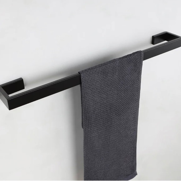 Wayfair - 2 x Towel Racks - Picture 1 of 2